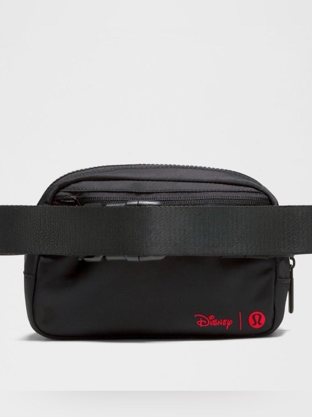🆕 LULULEMON X DISNEY Everywhere Belt Bag 1L Mickey in Motion Graphic Black NWT - Picture 3 of 17